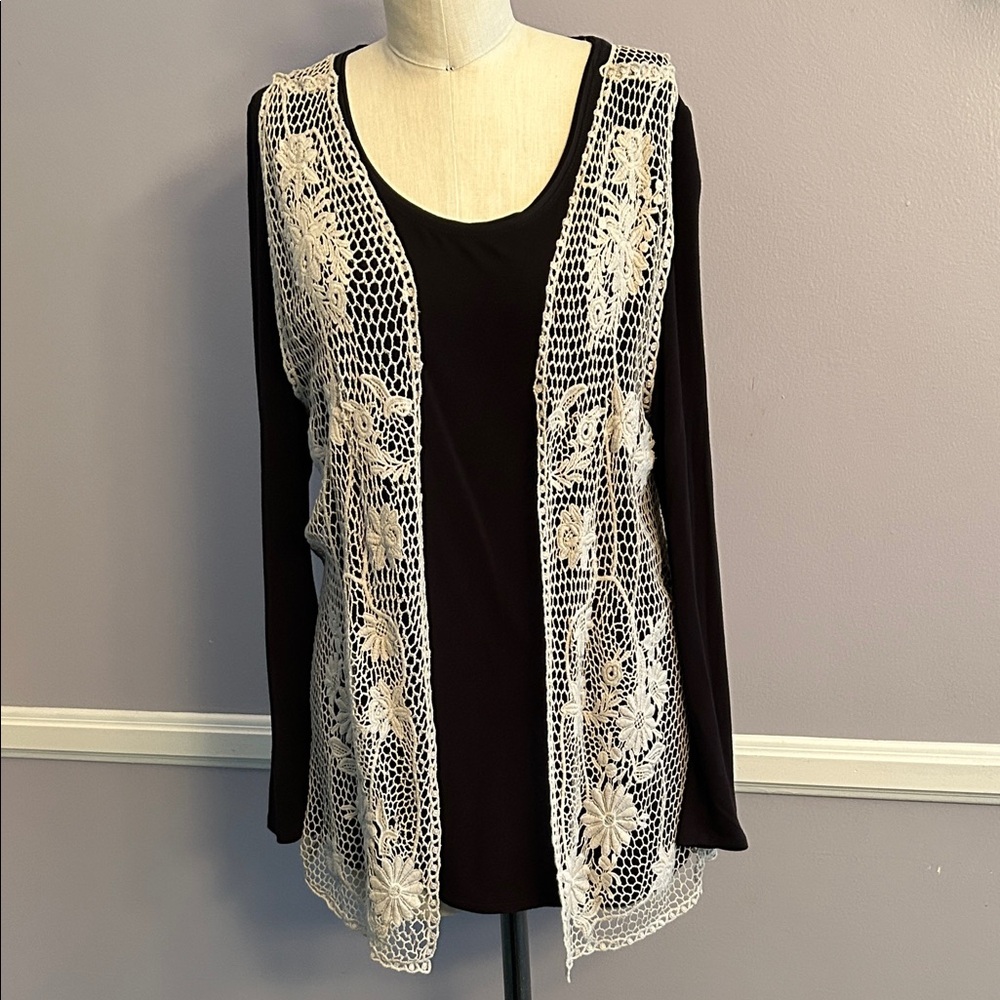 Light Gray Crocheted Open Weave Floral Lace Tunic Vest